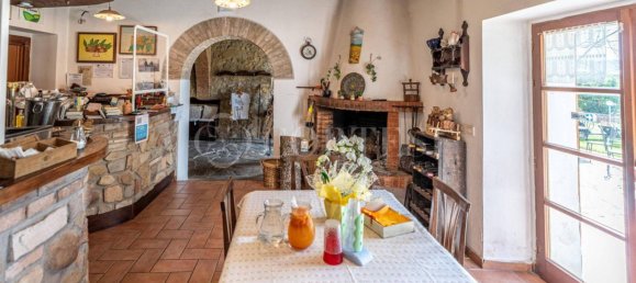 5-Zimmer Gewerbliche Immobilie in Città di Castello, Italy, Nr. 277170 12