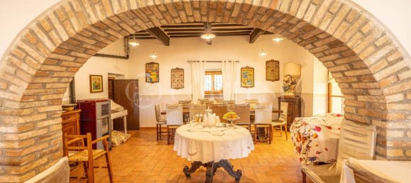 5-Zimmer Gewerbliche Immobilie in Città di Castello, Italy, Nr. 277170 14