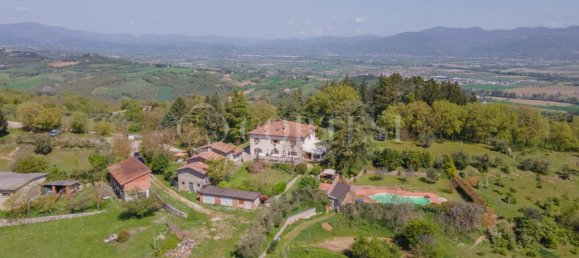 5-Zimmer Gewerbliche Immobilie in Città di Castello, Italy, Nr. 277170 2