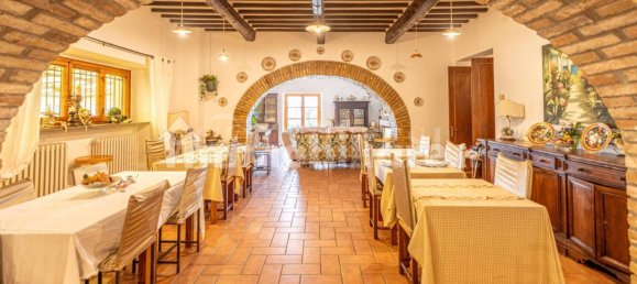 5-Zimmer Gewerbliche Immobilie in Città di Castello, Italy, Nr. 277170 16