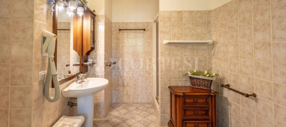 5-Zimmer Gewerbliche Immobilie in Città di Castello, Italy, Nr. 277170 24