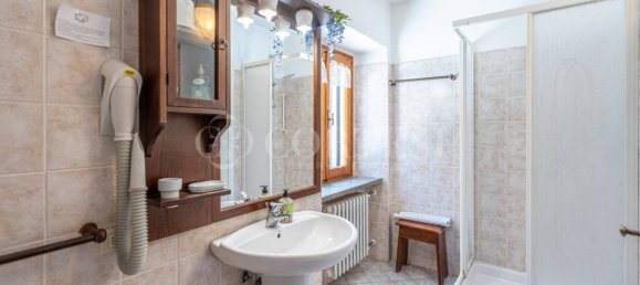 5-Zimmer Gewerbliche Immobilie in Città di Castello, Italy, Nr. 277170 31