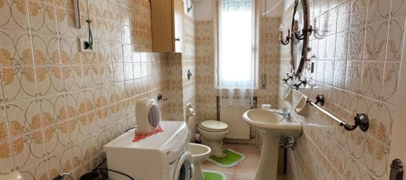 6 rooms Apartment in Genoa, Italy No. 91236 16