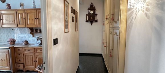 6 rooms Apartment in Genoa, Italy No. 91236 7