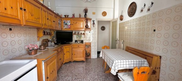 6 rooms Apartment in Genoa, Italy No. 91236 6