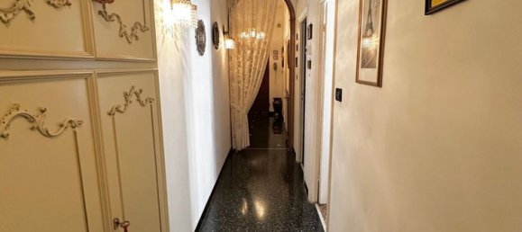 6 rooms Apartment in Genoa, Italy No. 91236 13