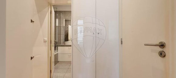 2 bedrooms Apartment in Lisbon, Portugal No. 90253 2