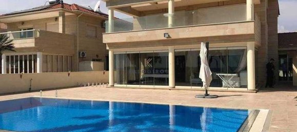 4 bedrooms House in Pervolia, Cyprus No. 6393 15