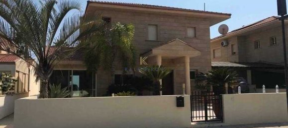 4 bedrooms House in Pervolia, Cyprus No. 6393 16