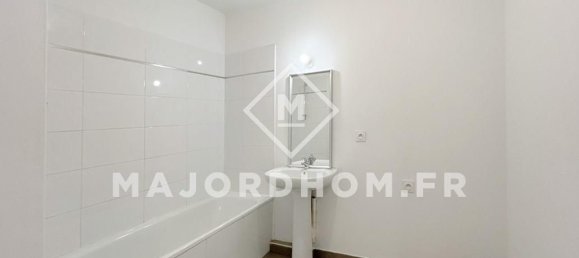 2 bedrooms Apartment in Marseille, France No. 318605 9