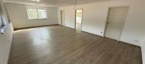 Склад с 7 комнатами в Roth, Германия № 227598 10