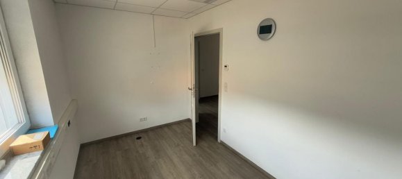 Склад с 7 комнатами в Roth, Германия № 227598 9