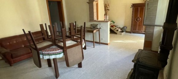 4 rooms House in Argenta, Italy No. 115413 2