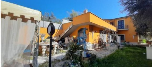 6 rooms Apartment in Fara in Sabina, Italy No. 220321 7