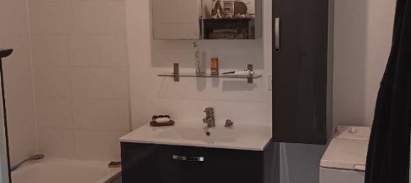 2 bedrooms Apartment in Istres, France No. 331548 4