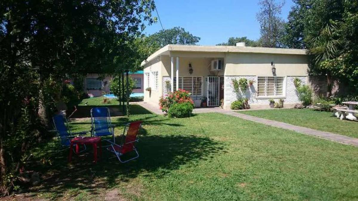 2 bedrooms House in Ituzaingo, Argentina No. 57493