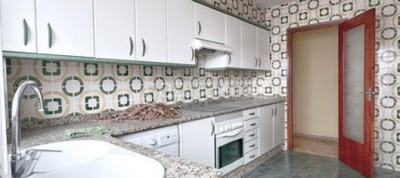 4 bedrooms Apartment in Mislata, Spain No. 166681 7