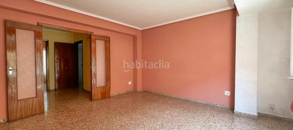 4 bedrooms Apartment in Mislata, Spain No. 166681 4