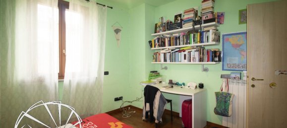 Casa de 7 divisões em Prato, Italy N.º 24399 46