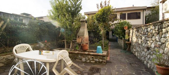 Casa de 7 divisões em Prato, Italy N.º 24399 33