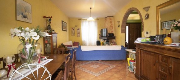 Casa de 7 divisões em Prato, Italy N.º 24399 19