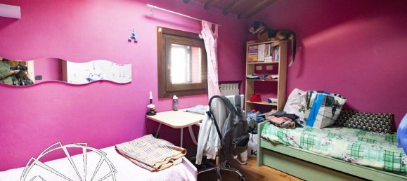 Casa de 7 divisões em Prato, Italy N.º 24399 12