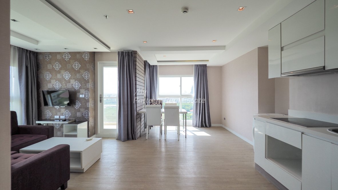 3 bedrooms Condo in Pattaya, Thailand No. 10685