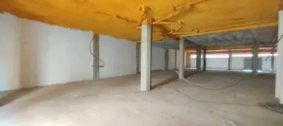 427m² Commercial property in Zaragoza, Spain No. 62894 2