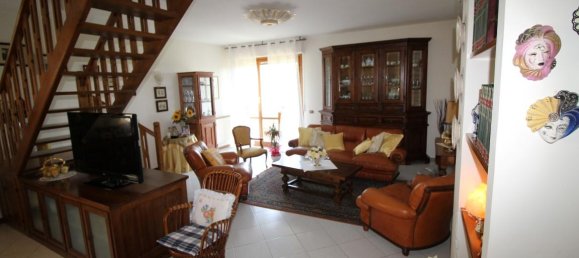 10-salle Villa à San Giovanni Valdarno, Italy No. 233804 2