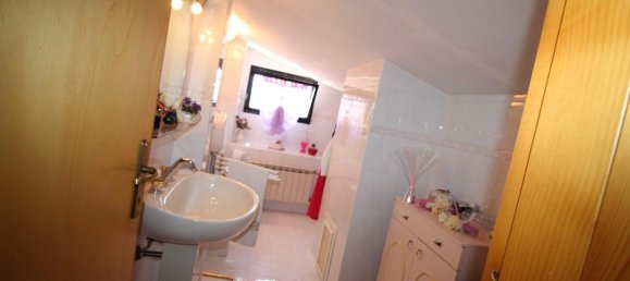 10-salle Villa à San Giovanni Valdarno, Italy No. 233804 10