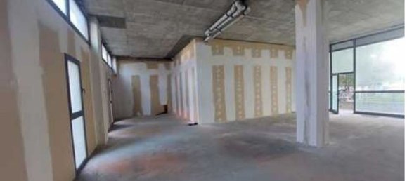 115m² Commercial property in Brescia, Italy No. 359632 18