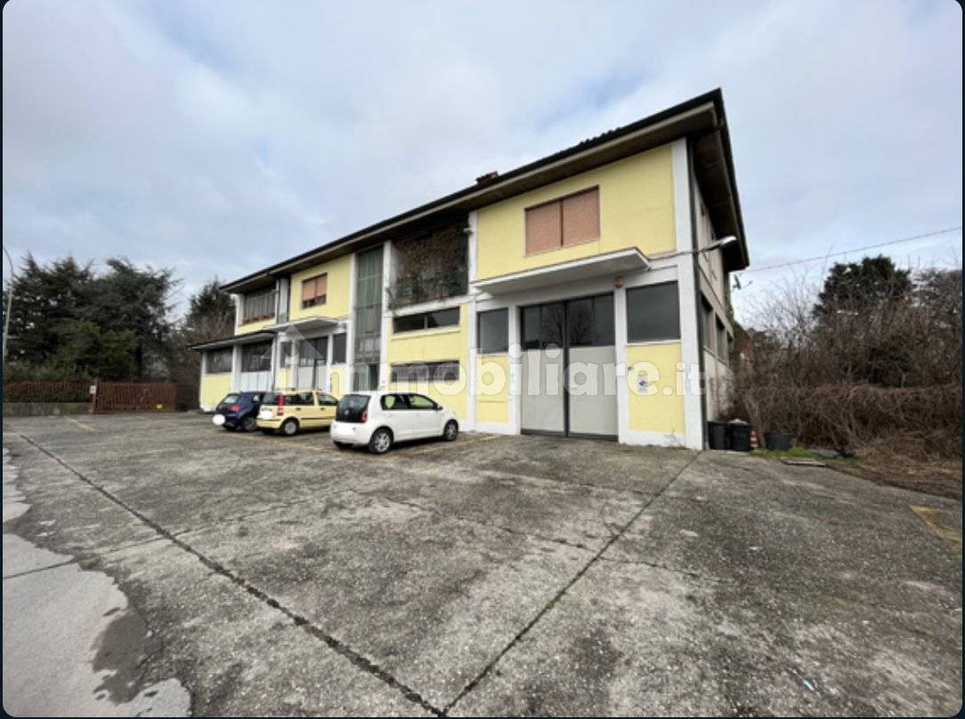 1 bedroom Apartment in Lurano, Italy No. 388060