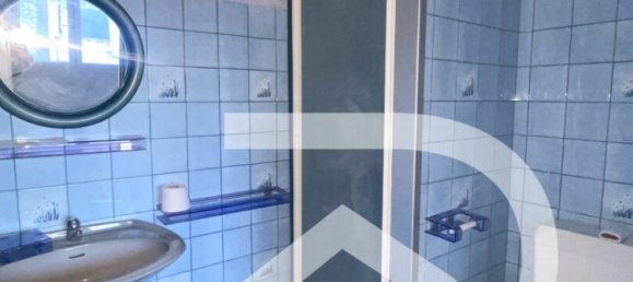 Edificio de 1 dormitorio en Crepy-en-Valois, France No. 157928 5