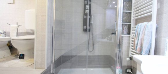 2 rooms Apartment in Bologna, Italy No. 28685 17