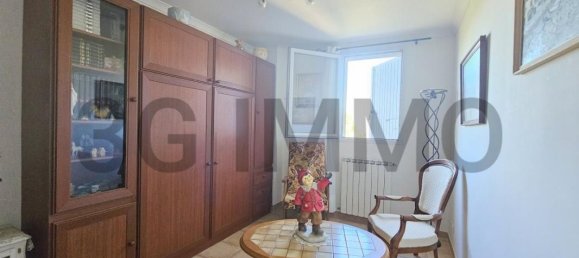 Villa de 4 dormitorios en Sainte-Anastasie, France No. 197233 6