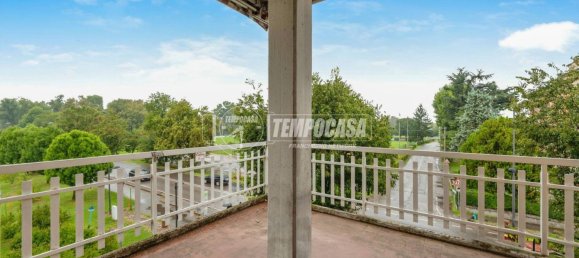 2 bedrooms Apartment in Reggio Emilia, Italy No. 348669 3