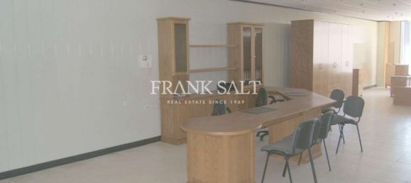  مكتب في Zebbug, Malta 192متر مربع رقم 12580 2