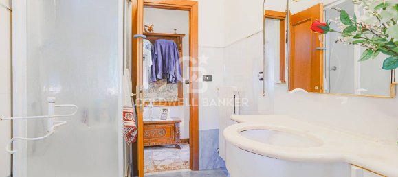 Apartamento de 6 dormitorios en Viterbo, Italy No. 380205 10
