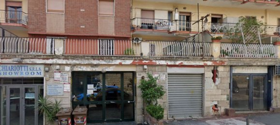 5 rooms Apartment in Naples, Italy No. 227039 2