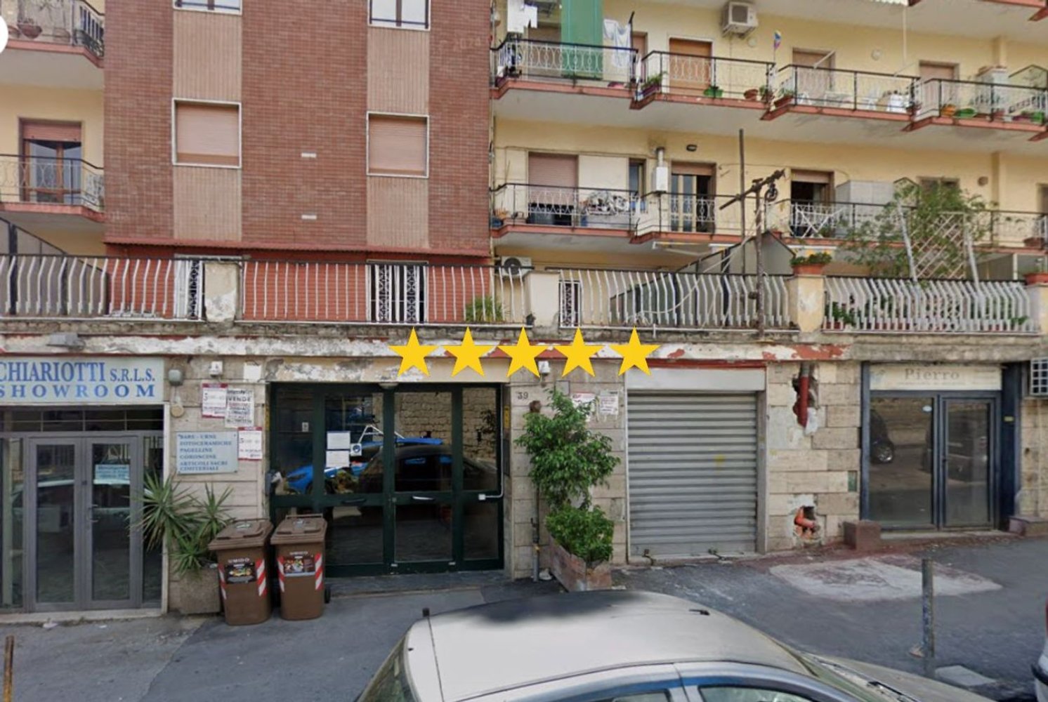 5 rooms Apartment in Naples, Italy No. 227039