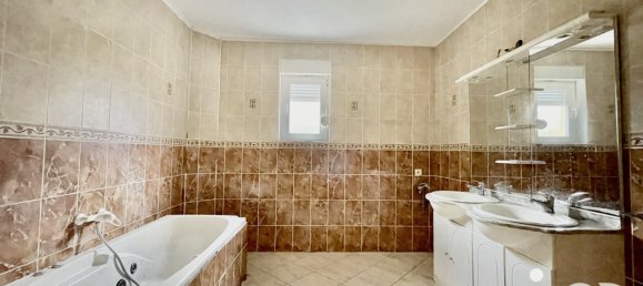 4 bedrooms House in Sarralbe, France No. 154006 9