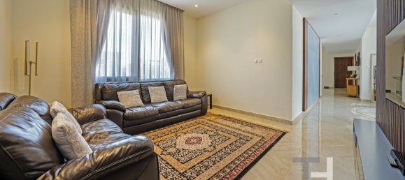 7 bedrooms Villa in Jumeirah Park, UAE No. 94286 19