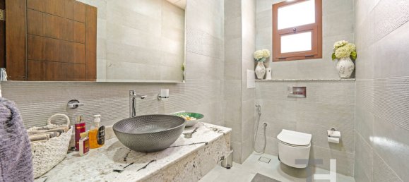 7 bedrooms Villa in Jumeirah Park, UAE No. 94286 21