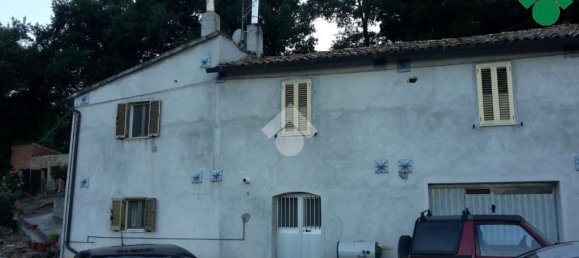 3 bedrooms House in Bevagna, Italy No. 5554 2