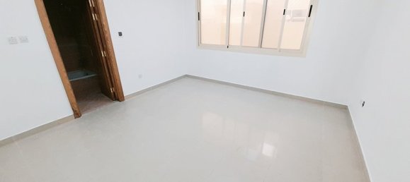 Вилла с 4 спальнями в Абу-Даби, ОАЭ № 6376 13