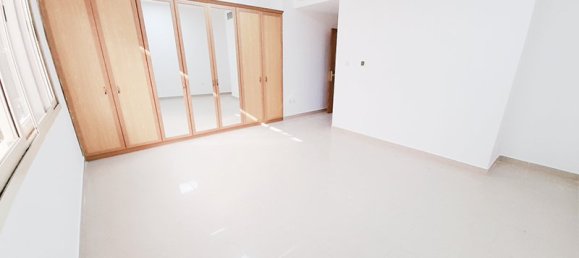 Вилла с 4 спальнями в Абу-Даби, ОАЭ № 6376 16