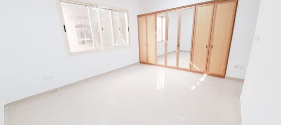 Вилла с 4 спальнями в Абу-Даби, ОАЭ № 6376 15