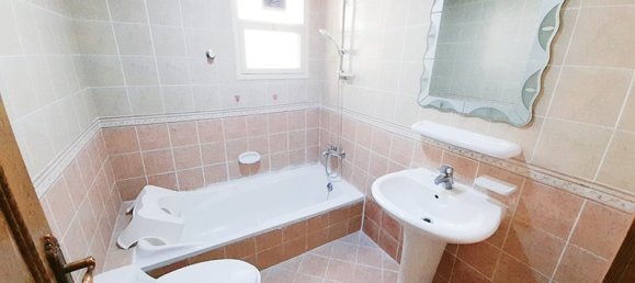 Вилла с 4 спальнями в Абу-Даби, ОАЭ № 6376 25