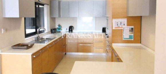 3 bedrooms Maisonette in Swieqi, Malta No. 6861 4