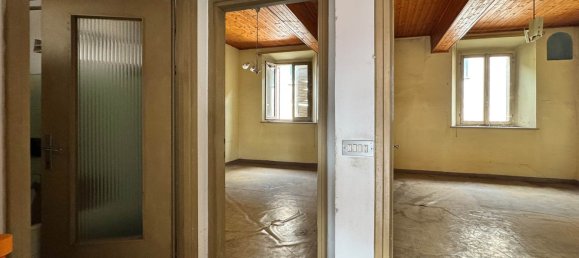 2 bedrooms House in Romentino, Italy No. 297216 2